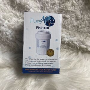 PureH2O Refrigerator Filter Model PH21100 new in box with plastic wrap